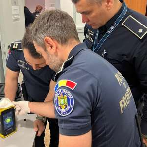 Bunuri de peste 17.000 de  lei confiscate și lucrări penale pentru contrabandă la Aeroportul Iași