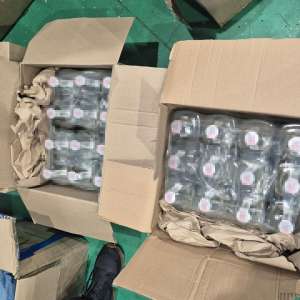 Aproximativ 10 kg tutun pentru narghilea descoperite într-un autovehicul la intrarea în țară