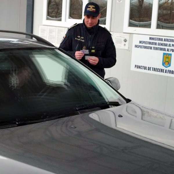 Descoperit la controlul de frontieră cu un permis de conducere  fals