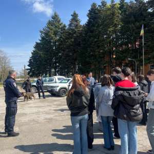 Elevii de clasa a XI-a explorează lumea Poliției de Frontieră în cadrul programului ,,Săptămâna Verde”
