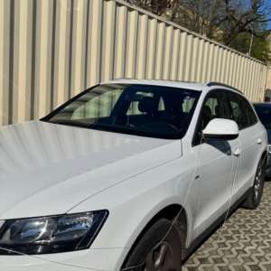 Patru persoane reţinute pentru trafic de droguri de mare risc