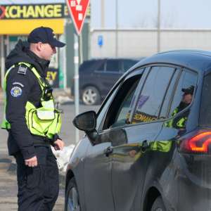 Tânăr român, fără permis de conducere, depistat de polițiștii din cadrul Sectorului Poliției de Frontieră Zimnicea