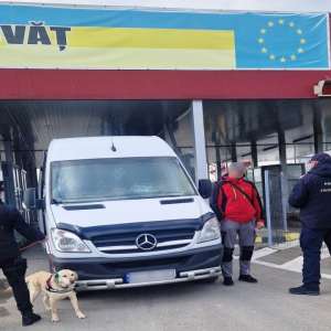 A vrut să ajute o tânără, dar s-a ales cu un dosar penal