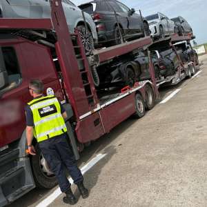 Acțiuni în sistem integrat pe raza județelor Bihor și Arad. Peste 3.600 de persoane şi mijloace de transport verificate