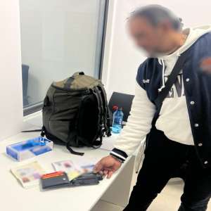 Documente false, descoperite în Punctul de Trecere a Frontierei Aeroport Iași