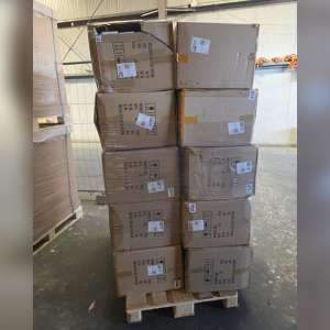 Sute de uscătoare de păr susceptibile a fi contrafăcute, în valoare de aproximativ 500.000 lei, descoperite de polițiștii de frontieră constănțeni