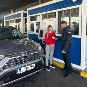 Autovehicul radiat recent din circulație, depistat la control în PTF Siret