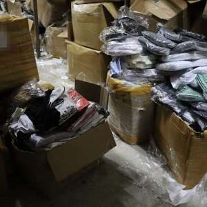 Bunuri contrafăcute în valoare de  peste jumătate de milion de lei, oprite de la comercializare de polițiștii de frontieră