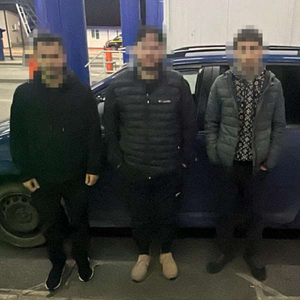 Trei cetățeni străini fără documente valabile pentru călătoria în spațiul Schengen, depistați de polițiștii de frontieră din Dolj