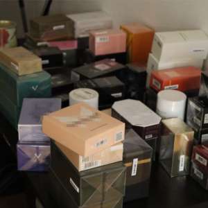 Bunuri contrafăcute în valoare de peste 80.000 lei, oprite de la comercializare de către polițiștii de frontieră
