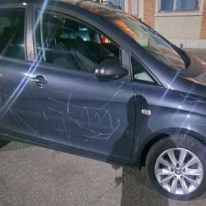 Autoturism furat din Germania, oprit la Albița