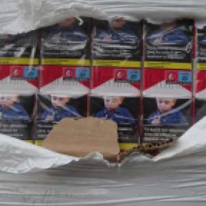 Un român a fost arestat după ce în camionul său au fost găsite 4 milioane de țigări de contrabandă. Valoarea capturii depășește 1,2 milioane de euro