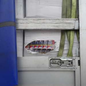 Un român a fost arestat după ce în camionul său au fost găsite 4 milioane de țigări de contrabandă. Valoarea capturii depășește 1,2 milioane de euro