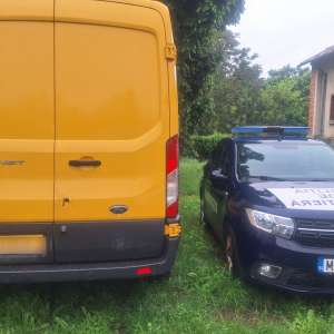 Autoutilitară declarată furată în Olanda, reținută la Albița