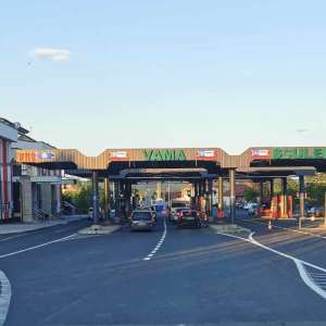 Permis de conducere fals descoperit asupra unei tinere