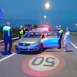 Trei cetățeni străini fără drept de a călători în spațiul Schengen, depistați de polițiștii de frontieră