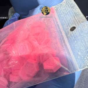 Cetățeni olandezi prinși în flagrant pe autostrada A1, în apropiere de Nădlac, cu peste 6 kilograme de substanțe interzise