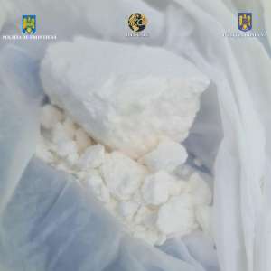 Cetățeni olandezi prinși în flagrant pe autostrada A1, în apropiere de Nădlac, cu peste 6 kilograme de substanțe interzise