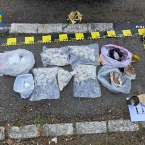 Cetățeni olandezi prinși în flagrant pe autostrada A1, în apropiere de Nădlac, cu peste 6 kilograme de substanțe interzise