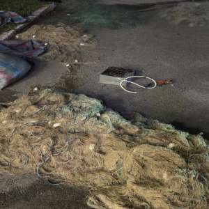 Plase de pescuit tip monofilament și un dispozitiv electric care distruge resursele acvative vii prin curentare descoperite în PTF Oancea