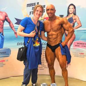 Dublă victorie pentru colegul nostru, Adrian Lungu, la Campionatul Național de Culturism și Fitness 2025