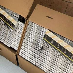 Percheziţii domiciliare la cetăţeni implicaţi în infracţiuni de contrabandă