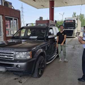 Mașină radiată în Letonia, reapare la granița cu R. Moldova