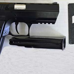 Descoperit la control cu o armă neletală asupra lui, sancționat penal