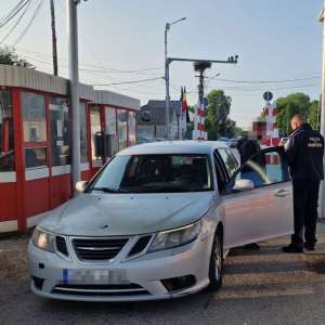 Permis fals achiziţionat cu 500 de euro, descoperit la PTF Rădăuţi-Prut