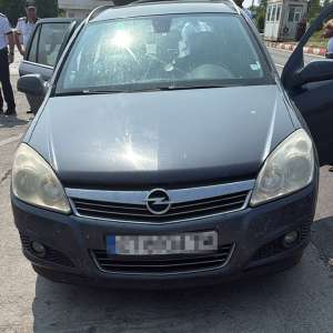 Peste 21.000 de țigarete ascunse, descoperite de polițiștii de frontieră la Giurgiu și Calafat