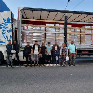 Nouă cetățeni străini fără drept de a călători în spațiul Schengen, depistați de polițiștii de frontieră