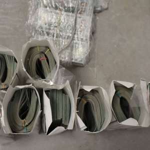 Captură impresionantă la frontiera cu Ucraina: 580.000 de dolari ascunși în cartușe de țigări