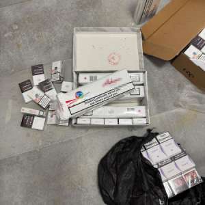 Captură impresionantă la frontiera cu Ucraina: 580.000 de dolari ascunși în cartușe de țigări