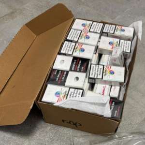 Captură impresionantă la frontiera cu Ucraina: 580.000 de dolari ascunși în cartușe de țigări