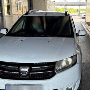 Remorcă cu număr fals de înmatriculare, depistată la controlul de frontieră de poliţiștii de frontieră hușeni