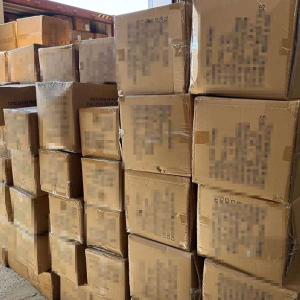 Sute de ghiozdane, susceptibile a fi contrafăcute, în valoare de peste 100.000 lei, descoperite de polițiștii de frontieră constănțeni