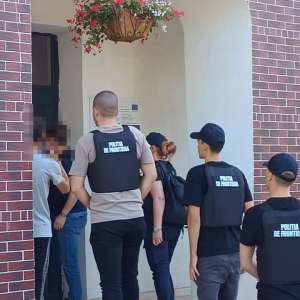 206 percheziții într-un dosar vizând acte de identitate românești false