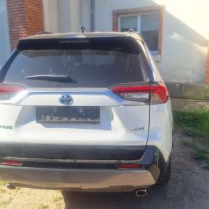 Autoturism în valoare de 200.000 de lei, furat din Cehia, descoperit la Albița