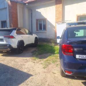 Autoturism în valoare de 200.000 de lei, furat din Cehia, descoperit la Albița