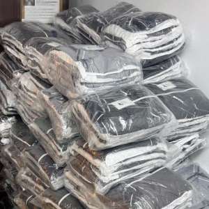 Sute de articole vestimentare și de marochinărie, susceptibile a fi contrafăcute, în valoare de peste 638.000 lei, descoperite de polițiștii de frontieră la Mangalia