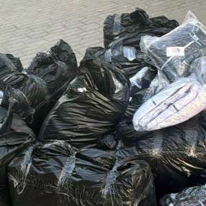Sute de articole vestimentare și de marochinărie, susceptibile a fi contrafăcute, în valoare de peste 638.000 lei, descoperite de polițiștii de frontieră la Mangalia