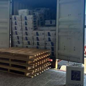 Peste 10 milioane de ţigarete descoperite într-un container în Portul Constanţa