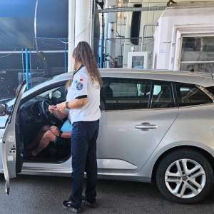 Cetățean chinez depistat la volanul unui autoturism,  deşi nu avea acest drept