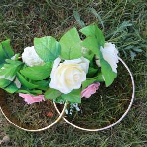 54 de rochii de mireasă și diverse accesorii de lux fără acte, descoperite de către polițiștii de frontieră suceveni