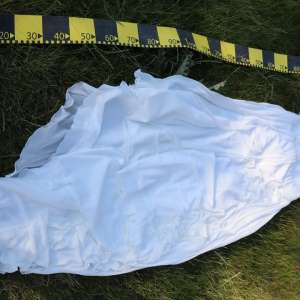 54 de rochii de mireasă și diverse accesorii de lux fără acte, descoperite de către polițiștii de frontieră suceveni