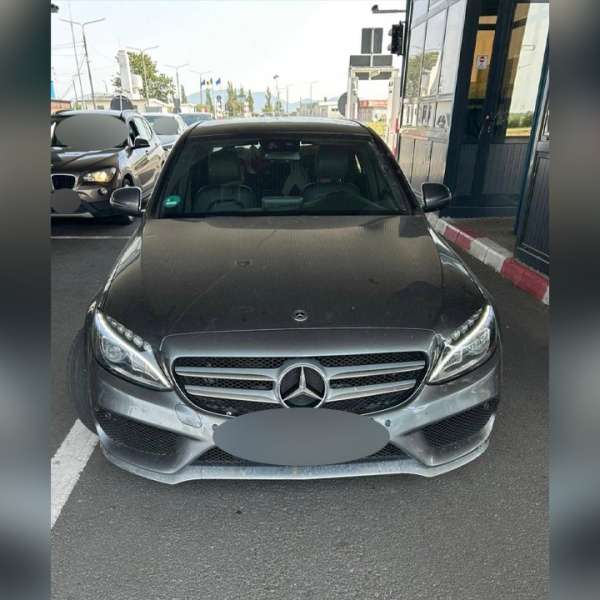  Două autoturisme, căutate în Danemarca şi Olanda, depistate la  frontiera timișeană