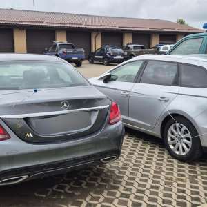 Două autoturisme, căutate în Danemarca şi Olanda, depistate la  frontiera timișeană