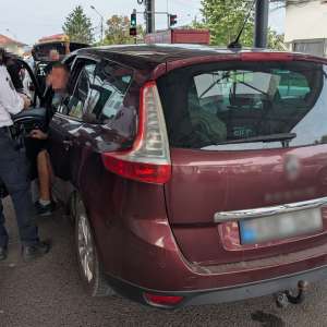 Permis fals prezentat la controlul de frontieră ca autentic