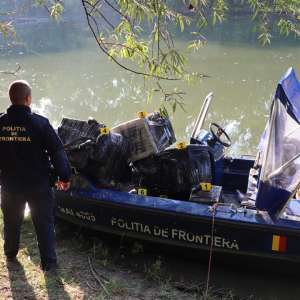 Contrabandiști fugiți prin pădure, captură impresionantă pe râul Prut