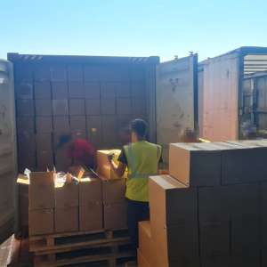 Peste 15 milioane de ţigarete, în valoare de aproximativ 4 milioane de euro, descoperite într-un container de către poliţiştii de frontieră